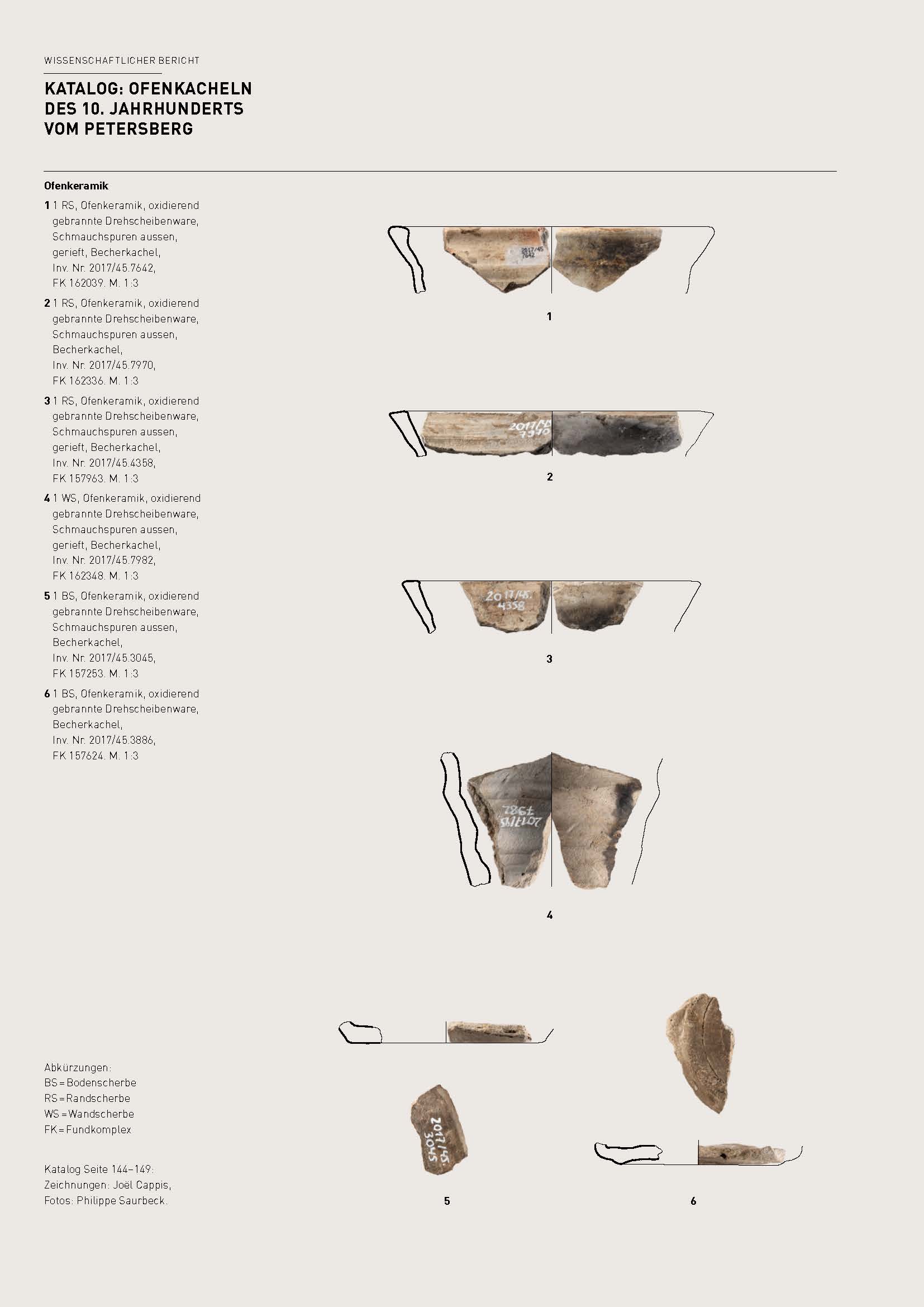 Seite aus dem Katalog mit fragmentierten Ofenkacheln